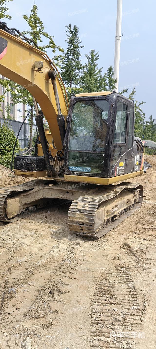 驾驶室整体（整机外观）