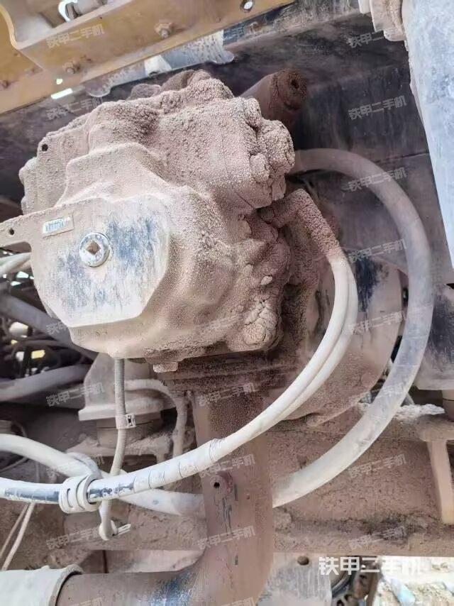 液压泵斜45 左（大件舱室）