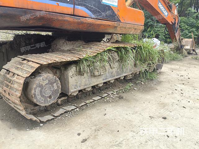 單側履帶整體（整機外觀）