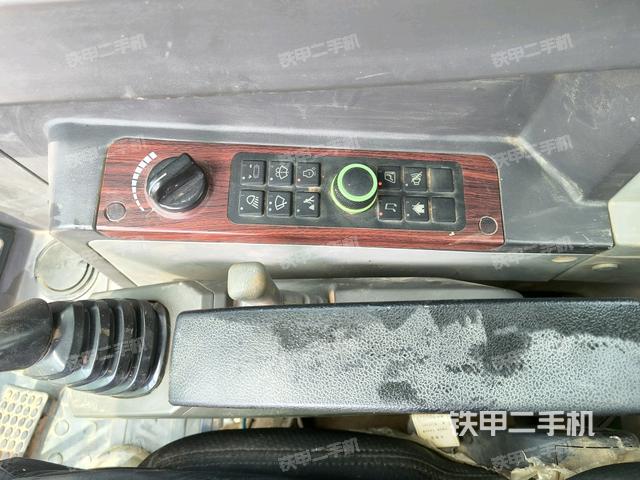 小時(shí)表（駕駛室部分）