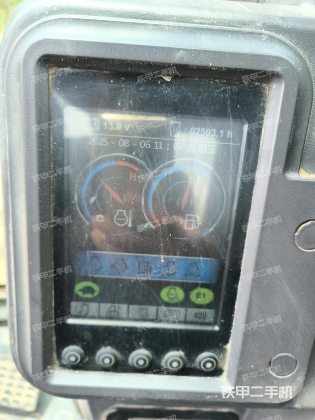 座椅左側(cè)控制臺(tái)/音響/含左手柄（駕駛室部分）