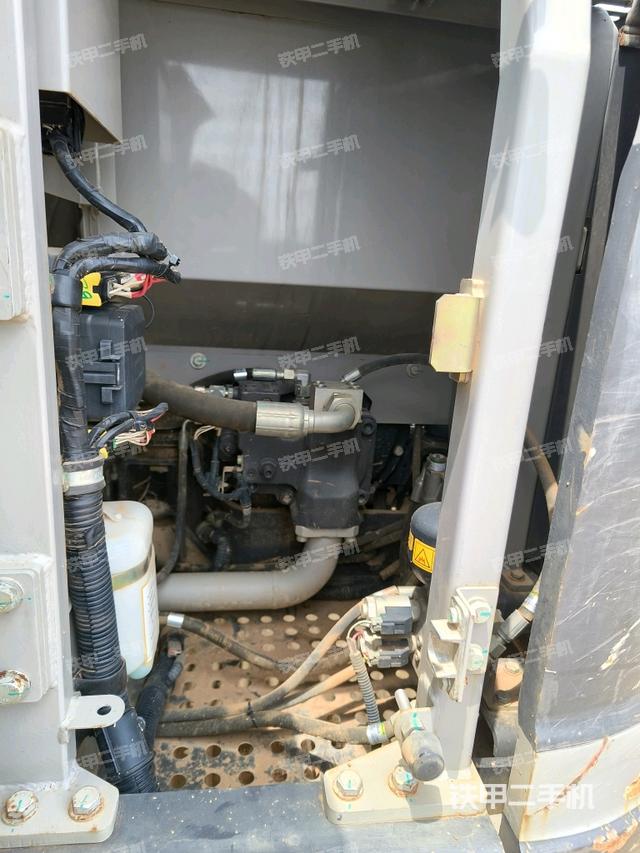 電瓶（大件艙室）