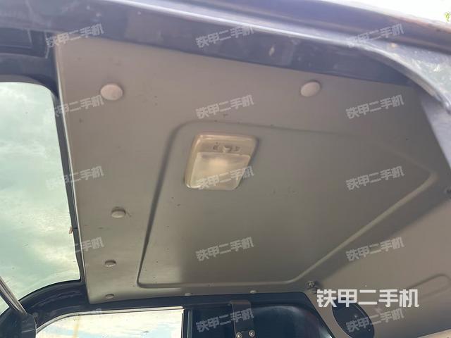 驾驶室顶部（整机外观）