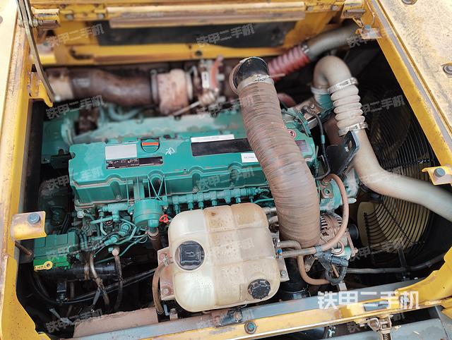 发动机整体俯视（整机外观）