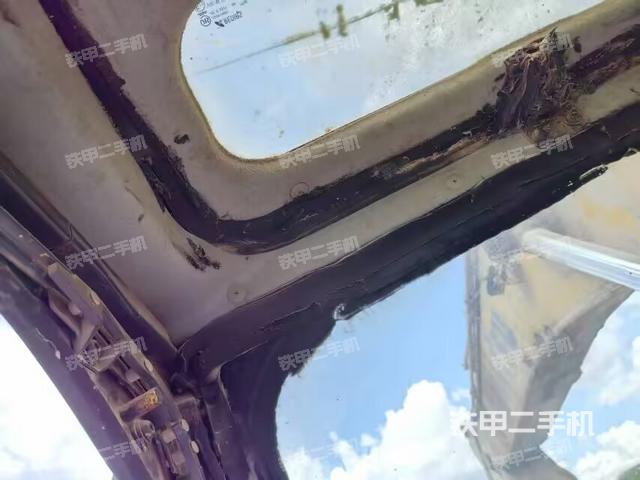 后窗玻璃角标（驾驶室部分）