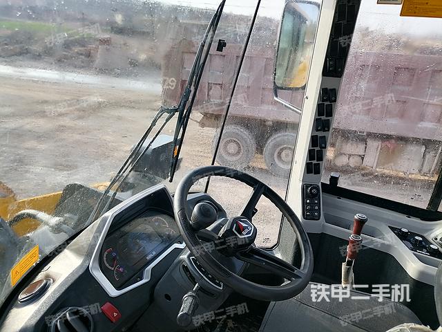 驾驶室工作台（整机外观及大件）