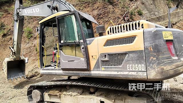 单侧履带整体（整机外观）