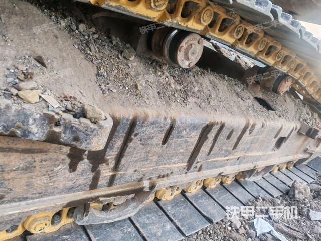 右側(cè)行走馬達(dá)蓋板（行走機(jī)構(gòu)）