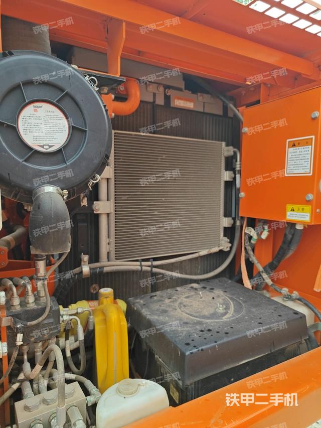 散熱器正面（大件艙室）