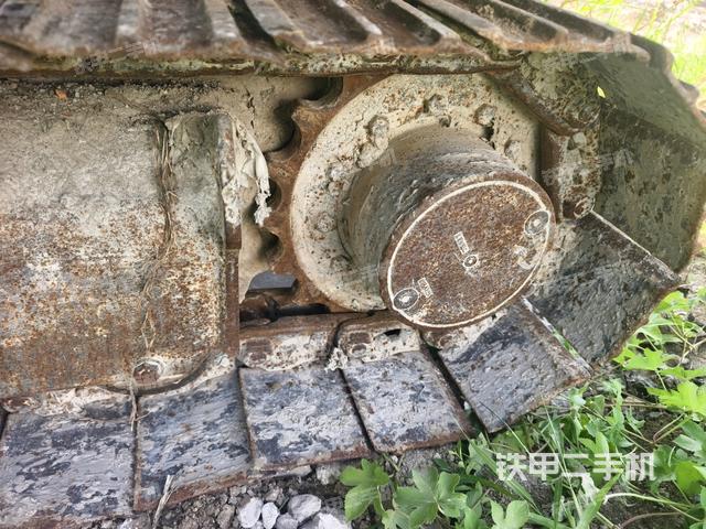 右驱动轮（行走机构）