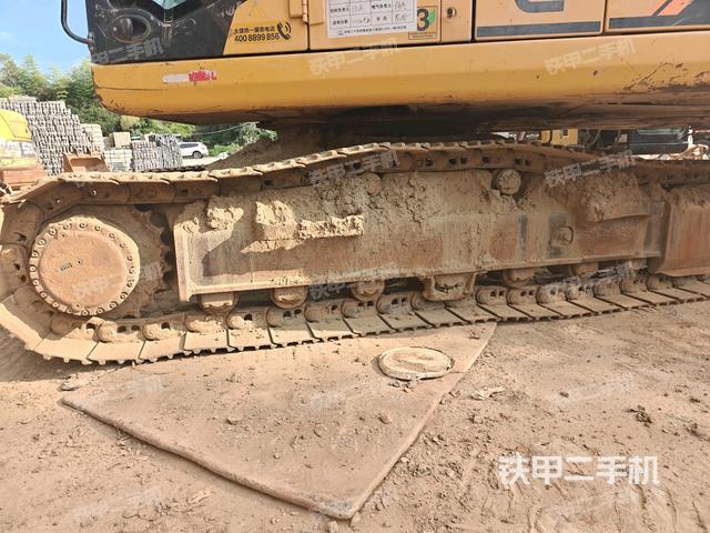 右驅(qū)動(dòng)輪（行走機(jī)構(gòu)）