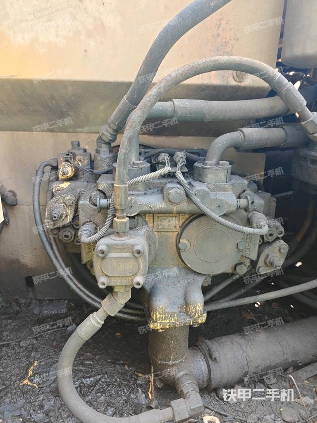 液壓泵室（大件艙室）