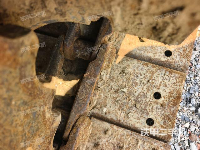 右側(cè)行走馬達蓋板（行走機構(gòu)）