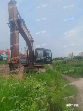 徐工XE200DA挖掘机实拍图片