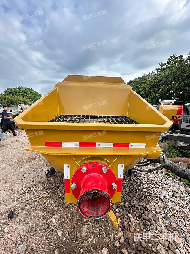 整机右后45°（设备外观及核心部件）