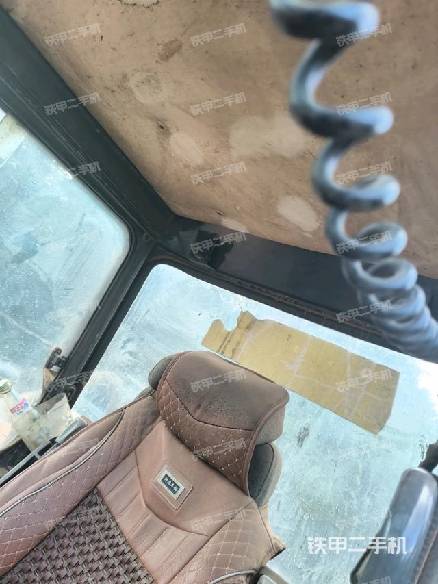 座椅后部（駕駛室部分）