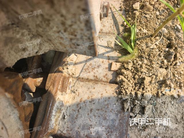 左驱动轮（行走机构）