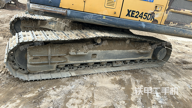 单侧履带整体（整机外观）