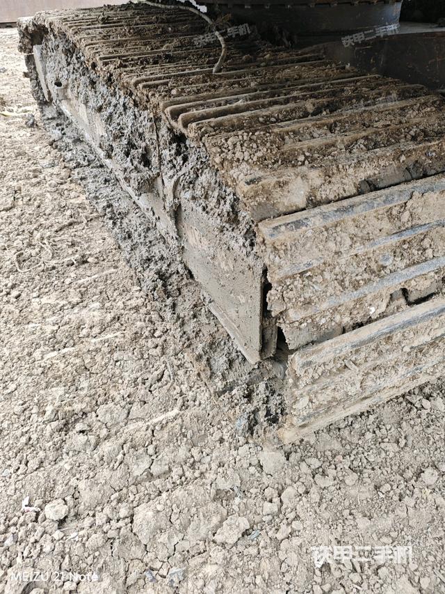 單側(cè)履帶整體（整機(jī)外觀）