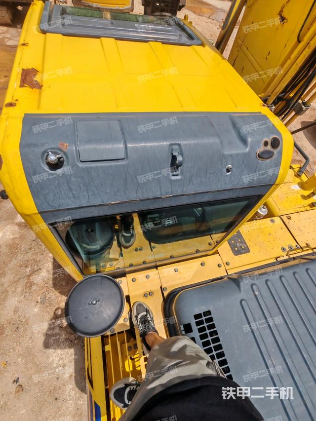 駕駛室頂部（整機(jī)外觀）