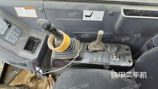 駕駛室整體（整機(jī)外觀）