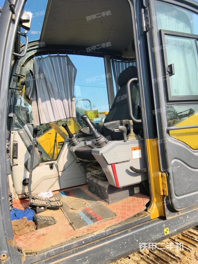 驾驶室整体（整机外观）