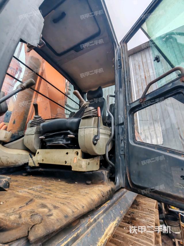 驾驶室整体（整机外观）