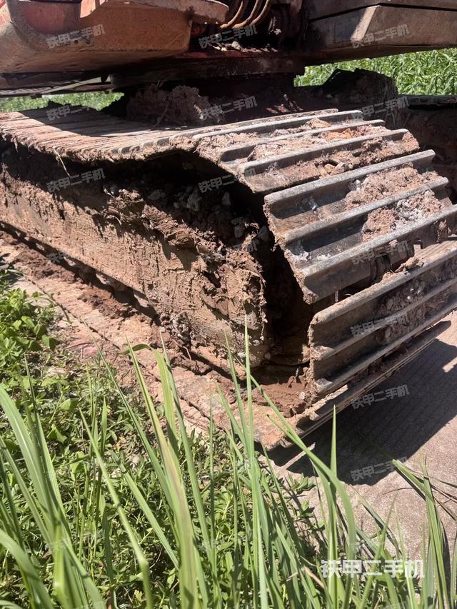 右側(cè)行走馬達蓋板（行走機構(gòu)）