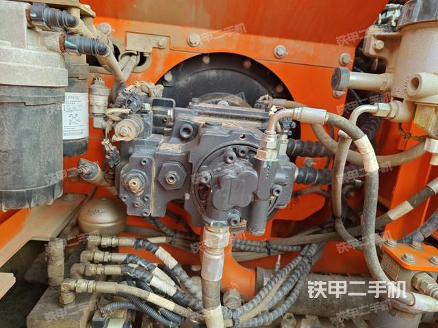 液壓泵斜45?左（大件艙室）