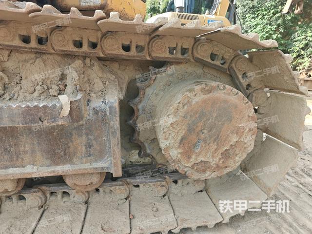 左驅(qū)動(dòng)輪（行走機(jī)構(gòu)）