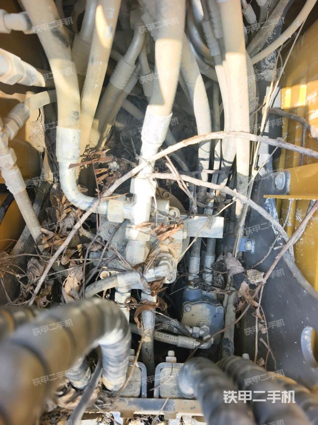 回轉(zhuǎn)馬達（上車部件）