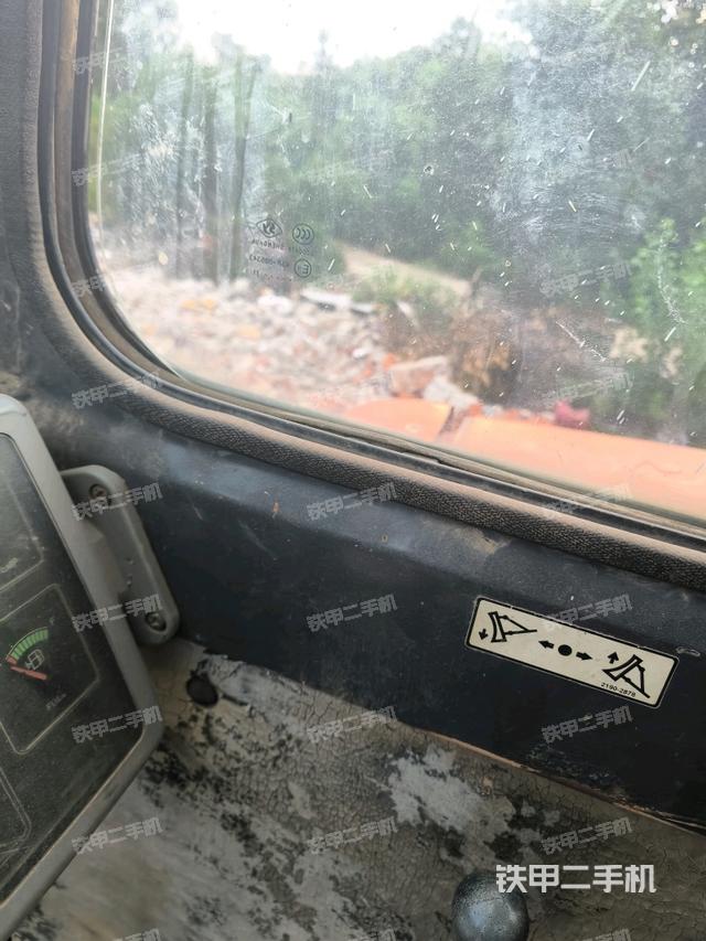 座椅左側(cè)控制臺/音響/含左手柄（駕駛室部分）