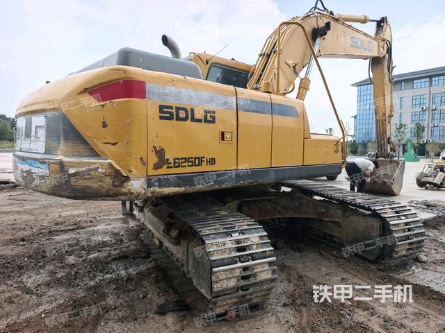 整机右后45°（整机外观）