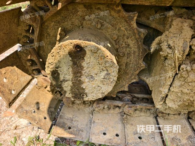 右驅動輪（行走機構）