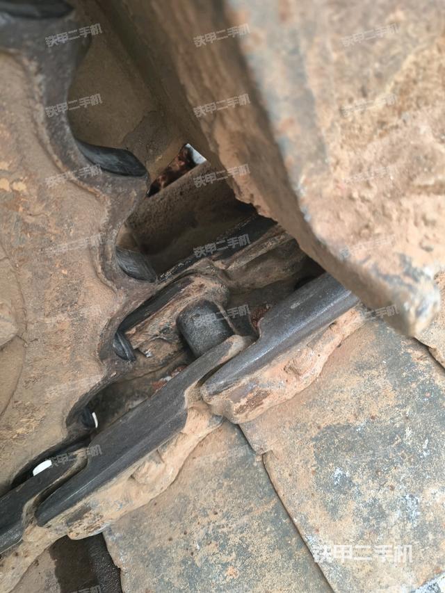 右側(cè)履帶整體?（行走機構(gòu)）