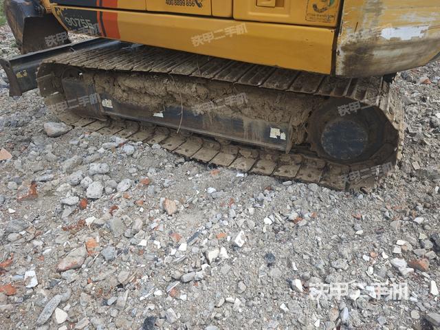 單側(cè)履帶整體（整機(jī)外觀）