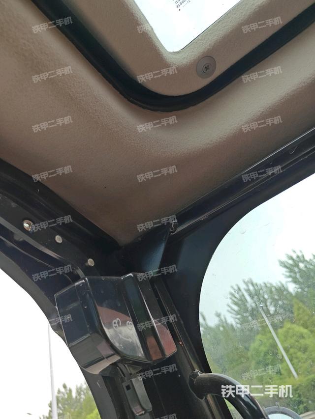 駕駛室左前45度（駕駛室部分）