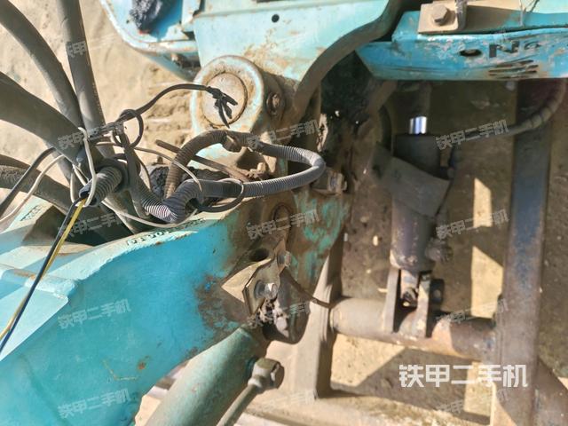 转盘和下车架正前（工作和回转装置）