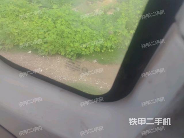 左后方玻璃角标（驾驶室部分）