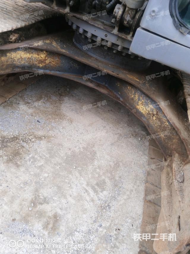 左側(cè)行走馬達(dá)蓋板（行走機(jī)構(gòu)）