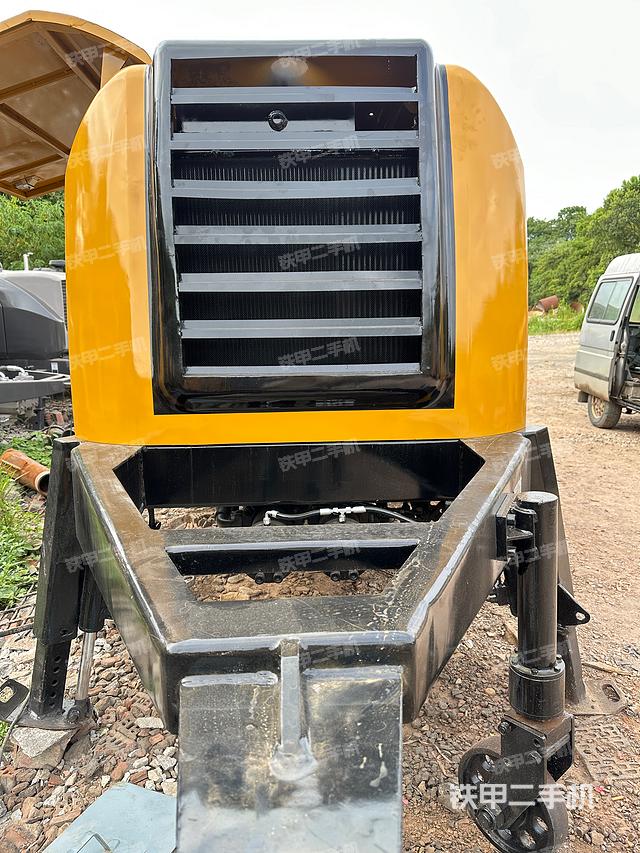 整机右侧（设备外观及核心部件）