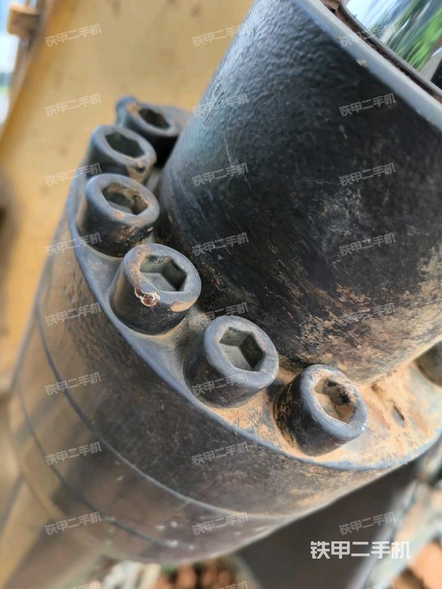 小臂整体左后（工作和回转装置）