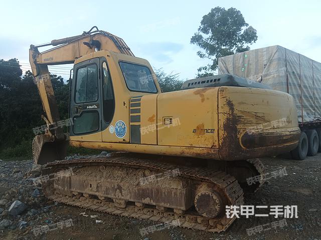 小松PC200-6E挖掘机