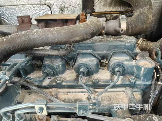 驾驶室整体（整机外观）