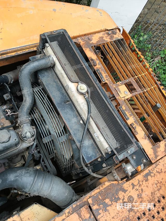 驾驶室整体（整机外观）