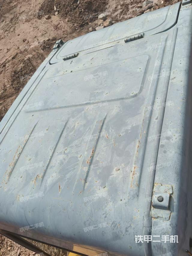 駕駛室頂部（整機(jī)外觀）