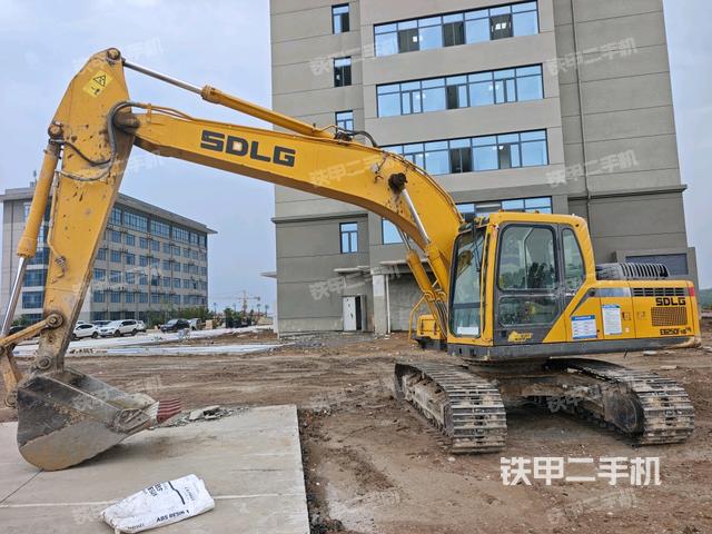 山东临工E6210F挖掘机