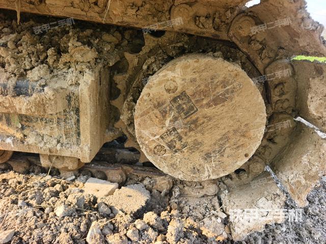 右驅(qū)動(dòng)輪（行走機(jī)構(gòu)）