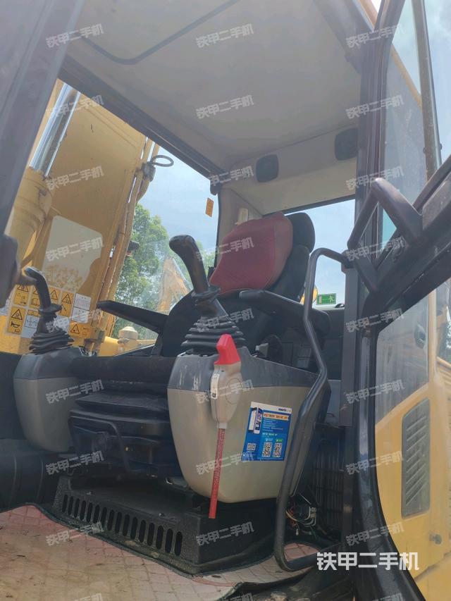 駕駛室整體（整機(jī)外觀）