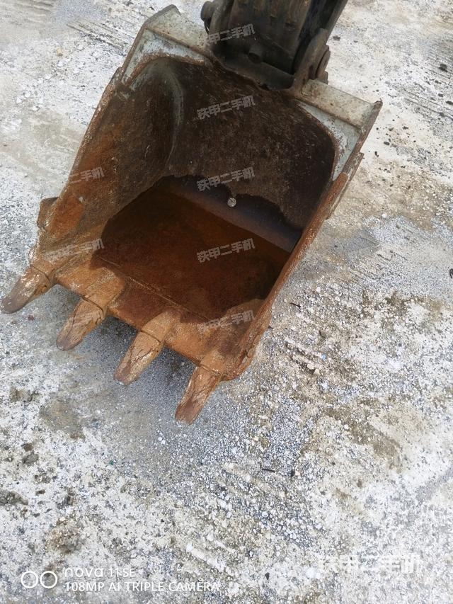鏟斗右后整體（工作和回轉(zhuǎn)裝置）